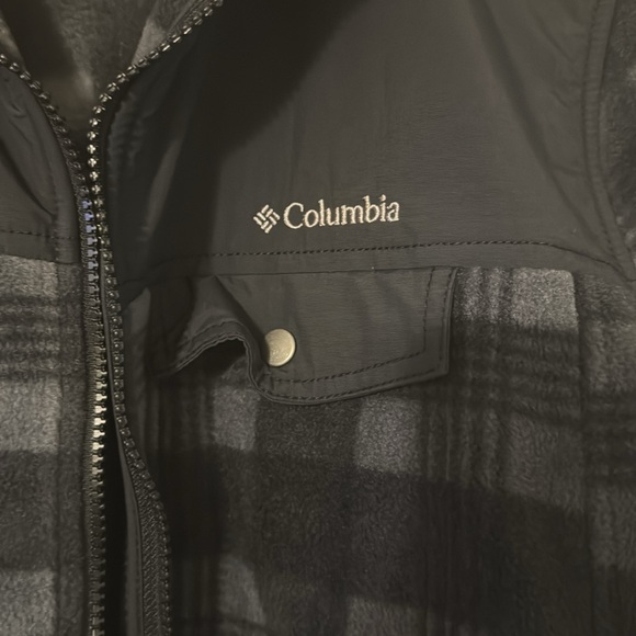 Columbia black and grey zip up jacket. Size Large. - Picture 2 of 4